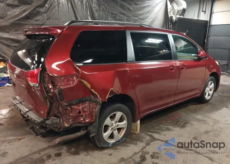 2011 Toyota Sienna Le V6 из США, поврежденный, VIN 5TDKK3DC2BS025698